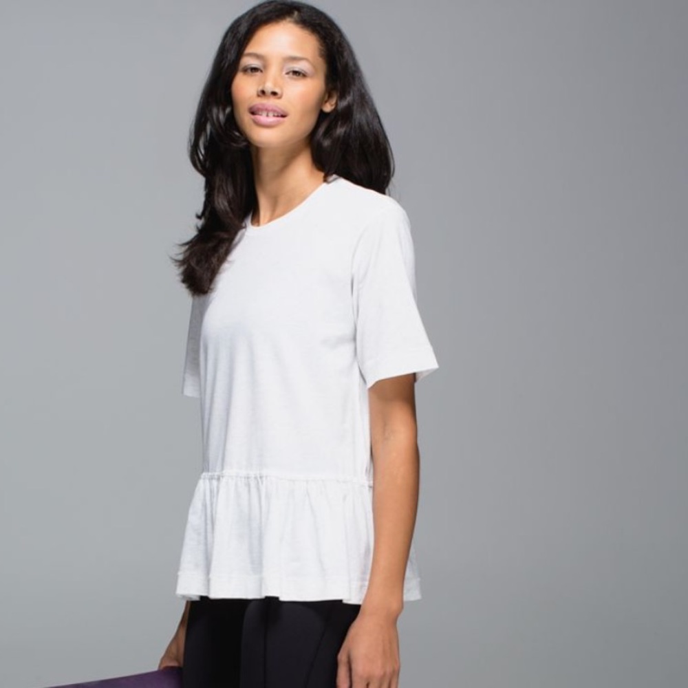 lululemon athletica Short Sleeve Tee